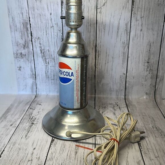 Vintage Underwriter's Laboratories Pepsi Collectible Lamp Issue No. D-4005 - Picture 6 of 8